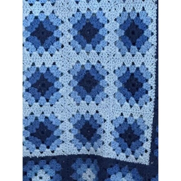 Vintage hand knitted granny square blue afghan - Picture 1 of 2